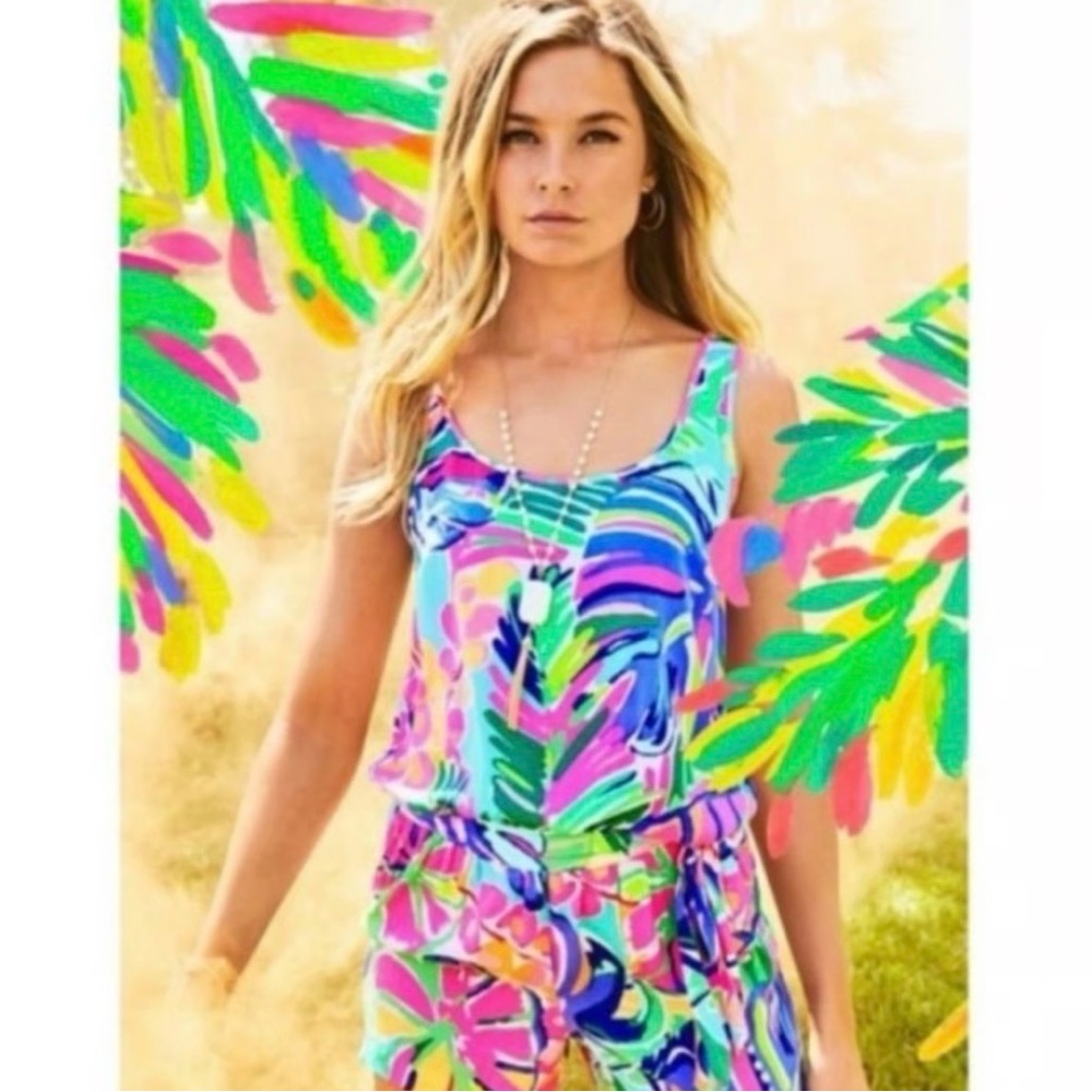 Lilly Pulitzer Colorful Tropical Women's Outfit